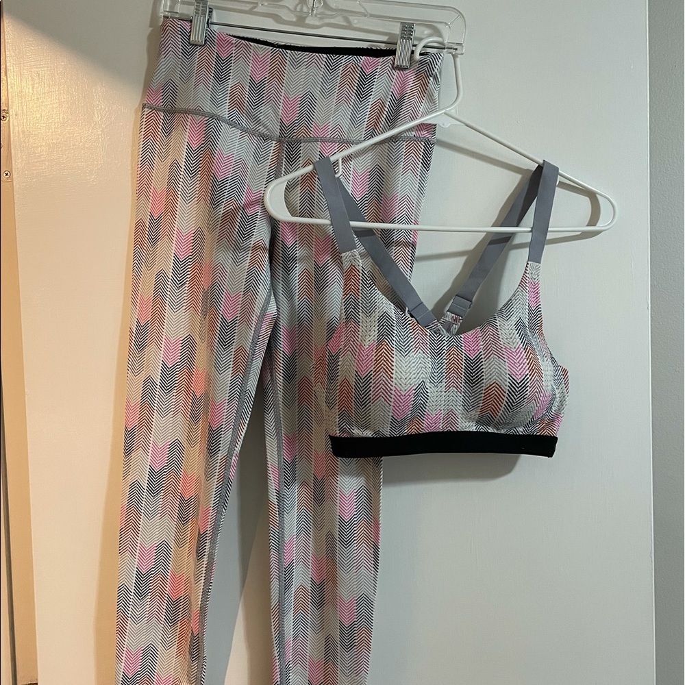 SOLD: Victoria Sport Set- Legging & Sports Bra